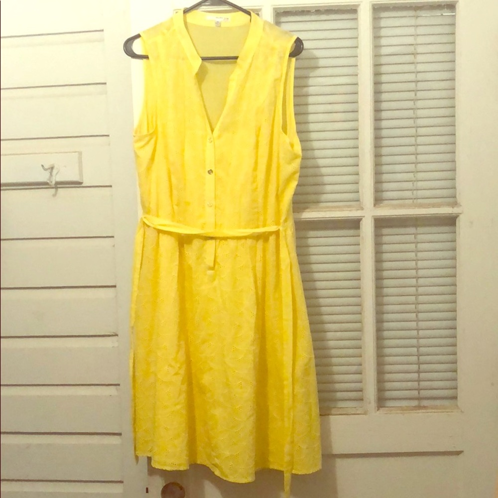 Adorable, sunny summer dress!